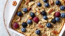 Berry-Pecan Baked Oatmeal Brunch Squares