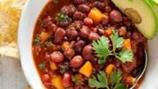 Hearty Three-Bean Vegetarian Chili